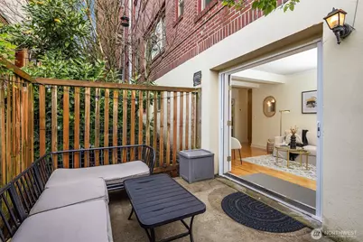 2203 Yale Avenue E #1B, Seattle, WA 98102 - Photo 1