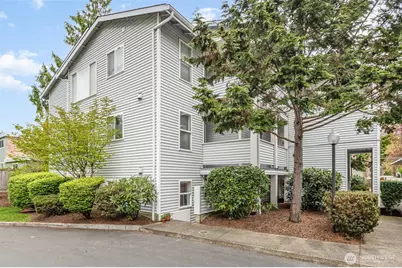 20824 70th Avenue W #1, Lynnwood, WA 98036 - Photo 1