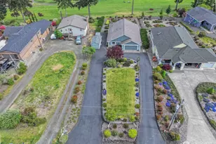 121 E Connemara Way, Shelton, WA 98584 - Photo 1