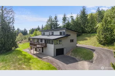 3837 Columbia Heights Road, Longview, WA 98632 - Photo 1