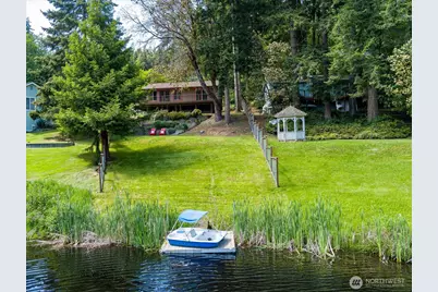 1069 Honeymoon Lake Drive, Greenbank, WA 98253 - Photo 1