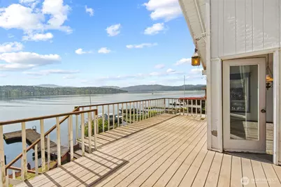 1308 W Lake Sammamish Parkway NE, Bellevue, WA 98008 - Photo 1