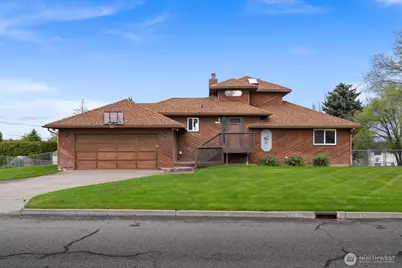 11307 E 11th Avenue, Spokane Valley, WA 99206 - Photo 1