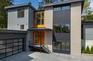 10434 NE 110th St, Kirkland, WA 98033 - Photo 1