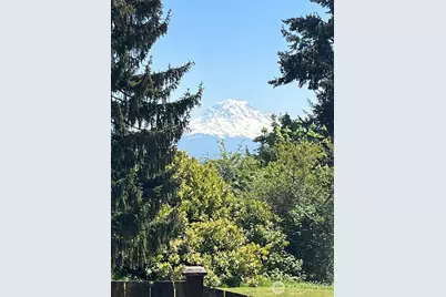 5002 Edgewood Drive E, Edgewood, WA 98372 - Photo 1