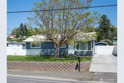 2115 Rock Island Road, East Wenatchee, WA 98802 - Photo 1