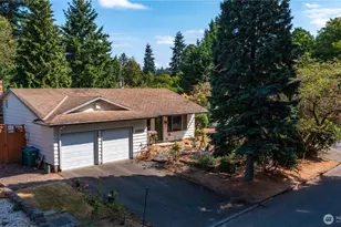 10722 NE 142nd St, Kirkland, WA 98034 - Photo 1