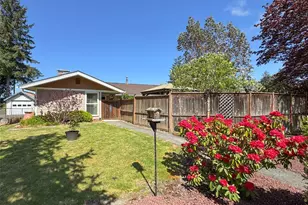 525 W 16th St, Port Angeles, WA 98363 - Photo 1