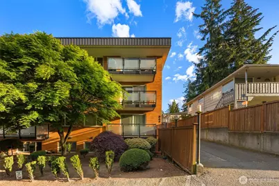 845 NE 125th Street #301, Seattle, WA 98125 - Photo 1