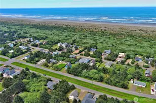 333 Ocean Shores Blvd NW, Ocean Shores, WA 98569 - Photo 1