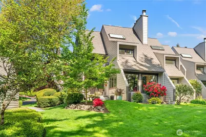 1902 102nd Avenue NE, Bellevue, WA 98004 - Photo 1