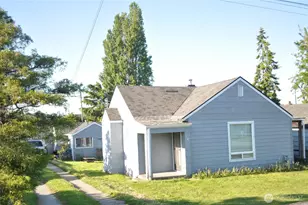 816 34th St, Anacortes, WA 98221 - Photo 1