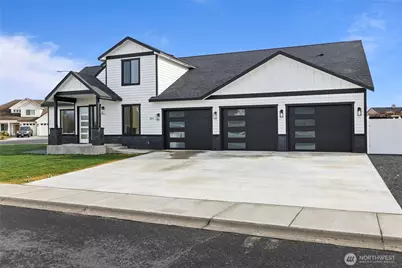 601 N Bluff West Drive, Moses Lake, WA 98837 - Photo 1