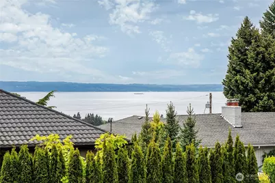 900 Sea Vista Place, Edmonds, WA 98020 - Photo 1
