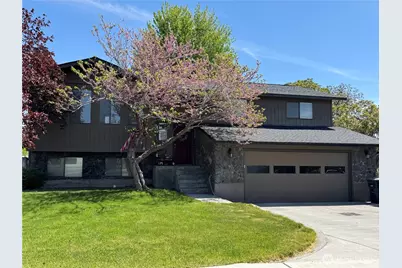 4321 W Lakeshore Drive, Moses Lake, WA 98837 - Photo 1