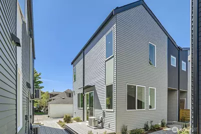 8471 Seward Park Avenue S, Seattle, WA 98118 - Photo 1