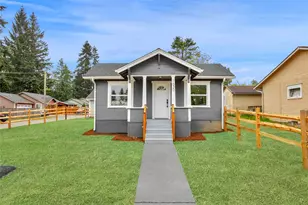 1630 Scenic Dr, Everett, WA 98203 - Photo 1