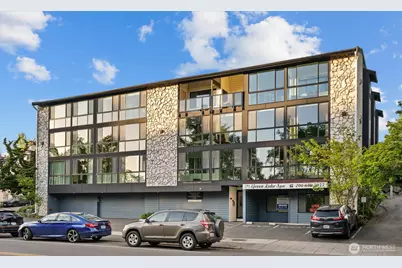 7320 E Green Lake Drive N #403, Seattle, WA 98115 - Photo 1