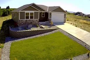 9 Columbia Vw Dr, Brewster, WA 98812 - Photo 1