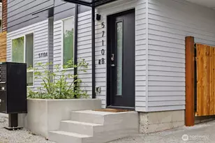 5710 Roosevelt Way NE, Seattle, WA 98105 - Photo 1