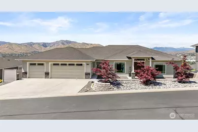2876 N Brysen Drive, East Wenatchee, WA 98802 - Photo 1