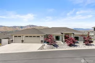 2876 N Brysen Dr, East Wenatchee, WA 98802 - Photo 1