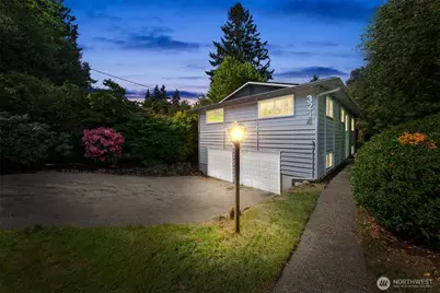 3214 NE 95th Street, Seattle, WA 98115 - Photo 1
