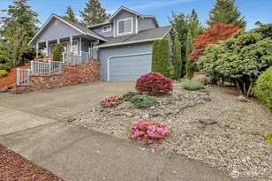 2711 NE 4th Ct, Renton, WA 98056 - Photo 1