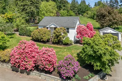 9850 Pine Street NE, Bainbridge Island, WA 98110 - Photo 1