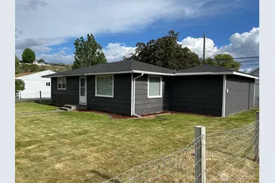261 Pioneer Avenue SE, Ephrata, WA 98823 - Photo 1