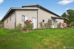 80 Irving St, Cathlamet, WA 98612 - Photo 1