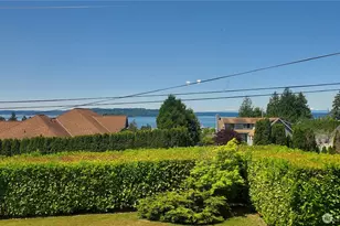 1204 S 229th St, Des Moines, WA 98198 - Photo 1