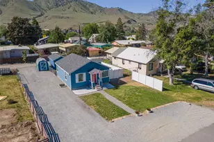 426 E Nixon Ave, Chelan, WA 98816 - Photo 1