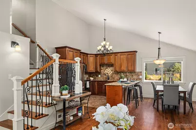 16205 Winchester Drive E, Tacoma, WA 98445 - Photo 1