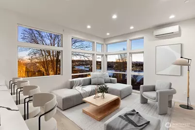 2921 Franklin Avenue E #A, Seattle, WA 98102 - Photo 1