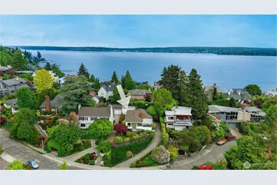 3144 W Laurelhurst Drive NE, Seattle, WA 98105 - Photo 1