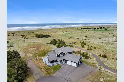 234 26th Street NW, Long Beach, WA 98631 - Photo 1