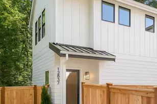 12837 NE 91st St, Kirkland, WA 98033 - Photo 1