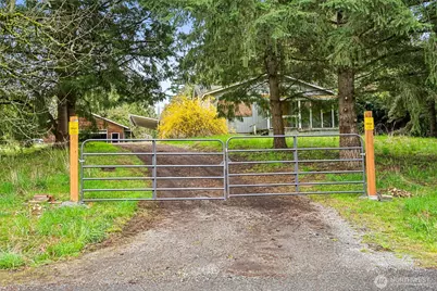 15421 50th Avenue E, Tacoma, WA 98446 - Photo 1