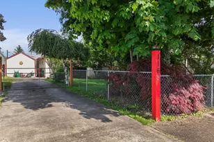 1165 Harding St, Enumclaw, WA 98022 - Photo 1