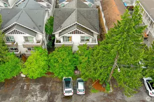 10309 Midvale Ave N, Seattle, WA 98133 - Photo 1