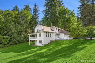 8021 NE Sandpiper Ln, Bainbridge Island, WA 98110 - Photo 1