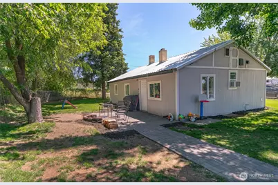 632 Dayton Street, Omak, WA 98841 - Photo 1