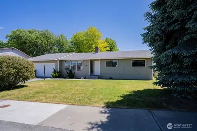 1415 S Lakeway Drive, Moses Lake, WA 98837 - Photo 1