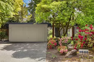 7633 NE 123rd St, Kirkland, WA 98034 - Photo 1