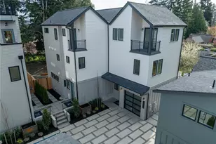 13542 39th Ave NE, Seattle, WA 98125 - Photo 1