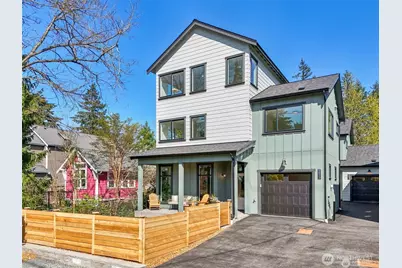 9812 8th Avenue NE, Seattle, WA 98115 - Photo 1