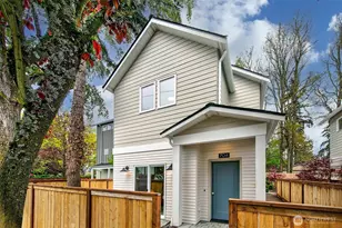 704 N 107th St, Seattle, WA 98133 - Photo 1