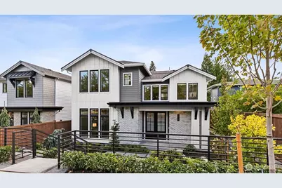 215 8th Avenue W, Kirkland, WA 98033 - Photo 1