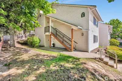 4231 NE 5th Street #E101, Renton, WA 98059 - Photo 1